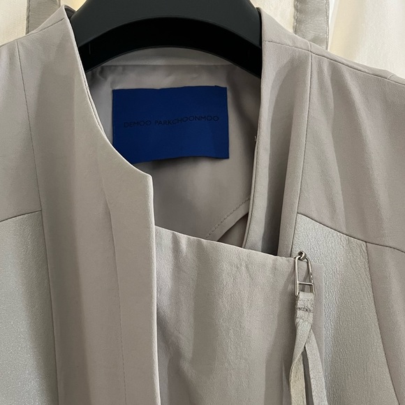 Silver gray jacket - Picture 2 of 6